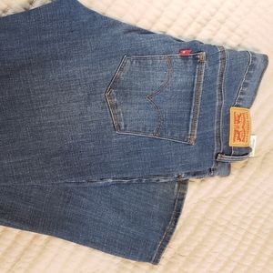 Levi's Strauss & Co. Jeans size 31 slimming boot